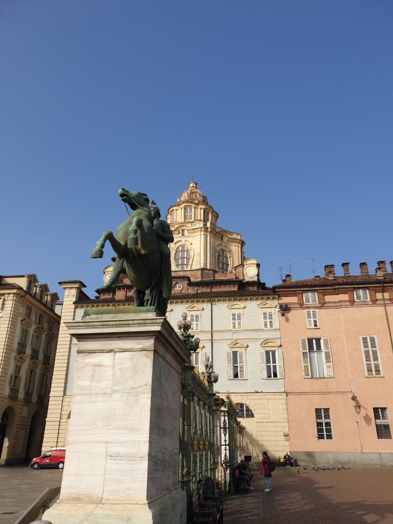 where to stay in turin